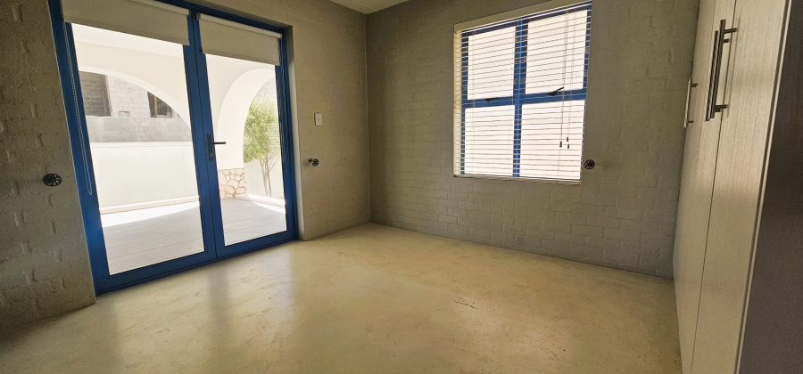 4 Bedroom Property for Sale in Paradise Beach Western Cape